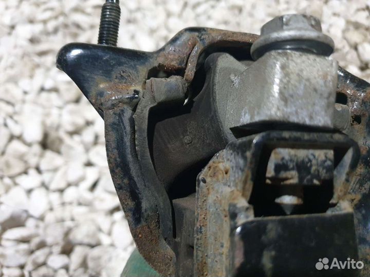 Опора двигателя Шкода Фабия 2