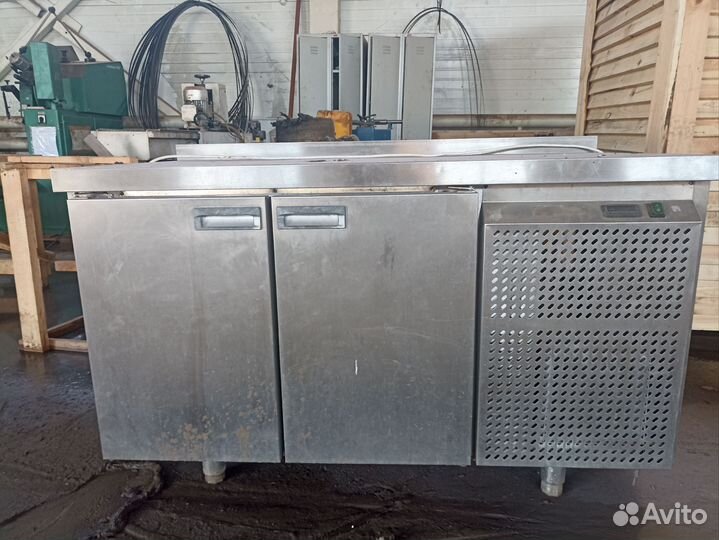 Холодильный стол б/у