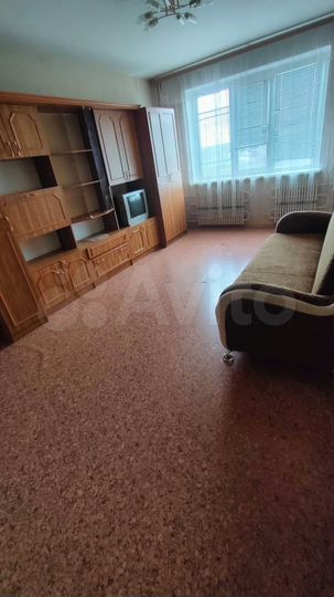 2-к. квартира, 54 м², 4/10 эт.