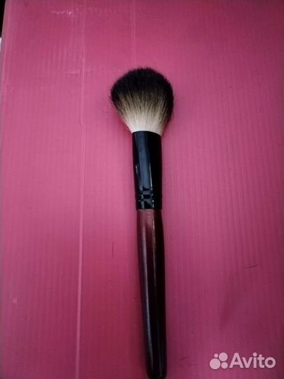 Кисть для макияжа