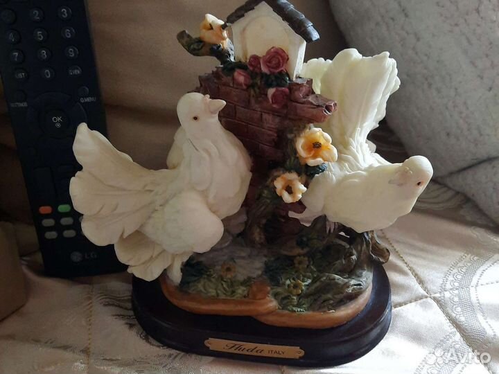Статуэтка голуби