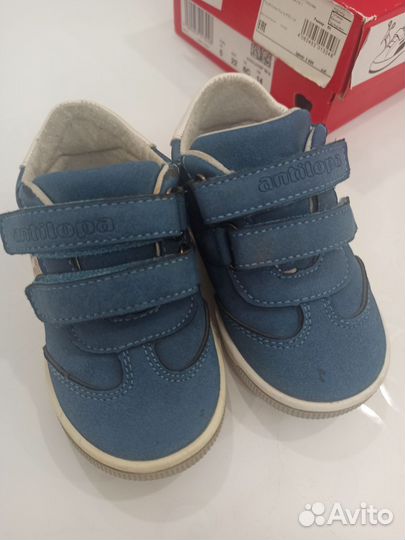 Кроссовки на мальчика 13,5 и 14 см