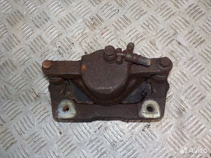 Суппорт передний правый Honda CR-V