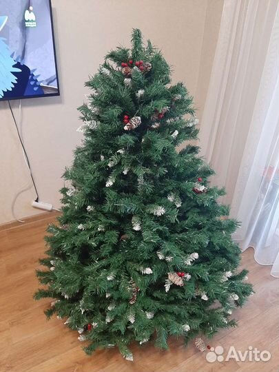 Ель искуственная 210