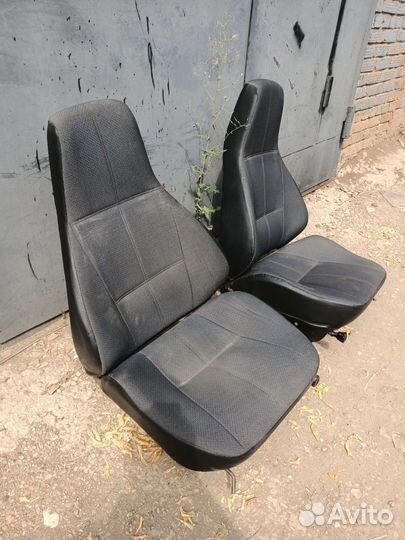 Сиденья передние Ваз 2107