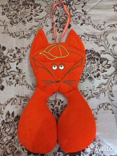 Подушка для путешествий детская