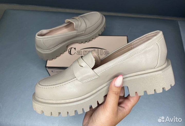 Лоферы женские