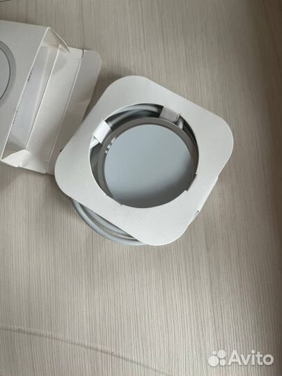 Беспроводное зарядное устройство MagSafe Charger