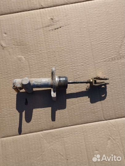 Главный цилиндр сцепления Chevrolet Aveo T200 1.4