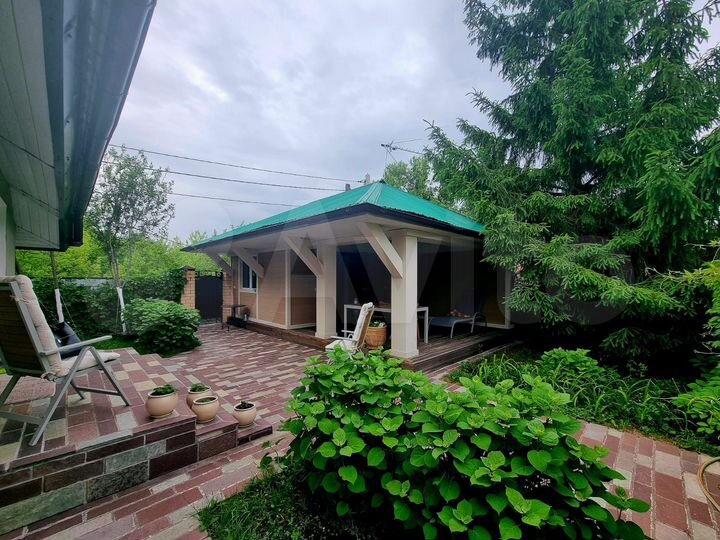 Дом 313 м² на участке 7,8 сот.