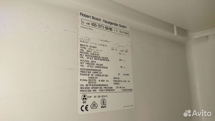 Холодильник Bosch kgs