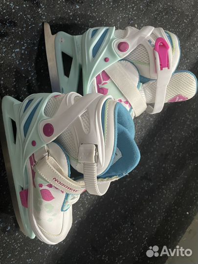 Продаю детские коньки