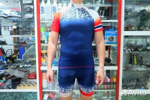 Лыжероллерные гоночные костюмы разных цветов