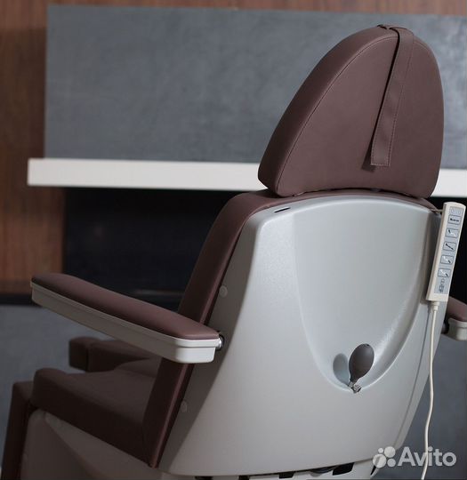Педикюрное кресло с 3 электромоторами