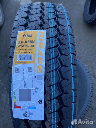 Mirage MR200 215/70 R15C 109R