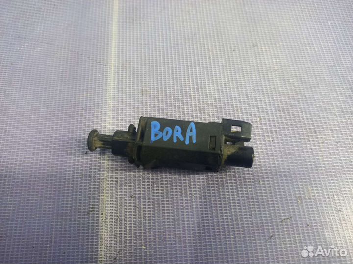 Концевик педали тормоза Volkswagen