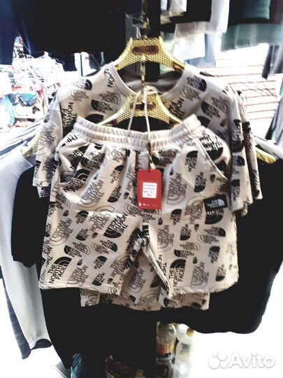 Камплект футболько сшорть Муржкая новый