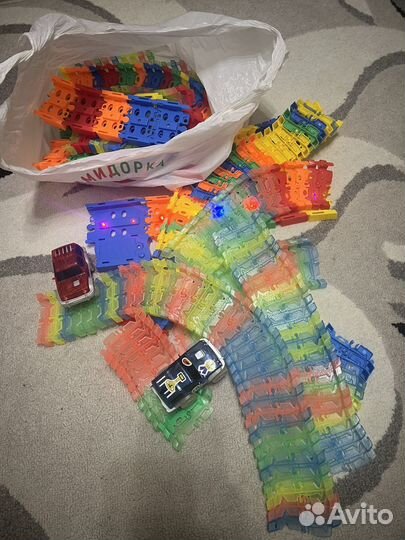 Гибкий трек с машинками