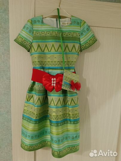 Нарядное платье для девочки