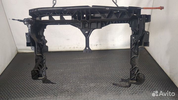 Рамка передняя Volkswagen Tiguan, 2009