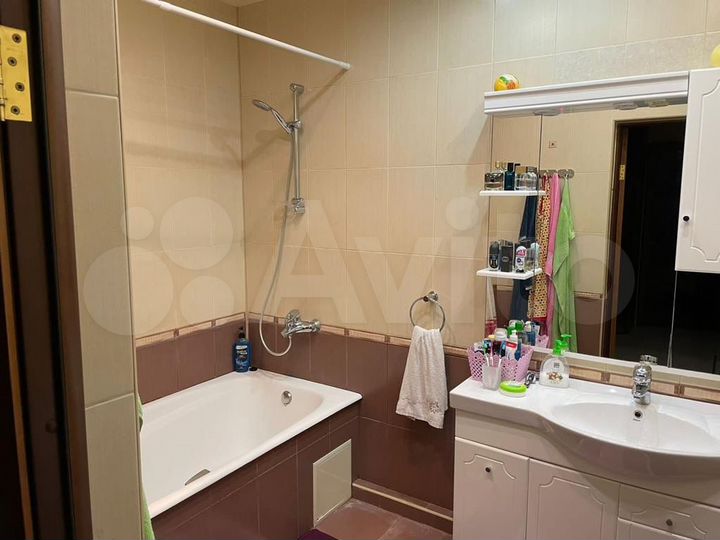 3-к. квартира, 96 м², 5/7 эт.