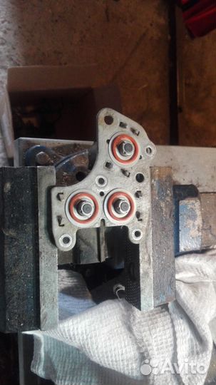 Клапана ресивера пневмоподвески 48930-60020