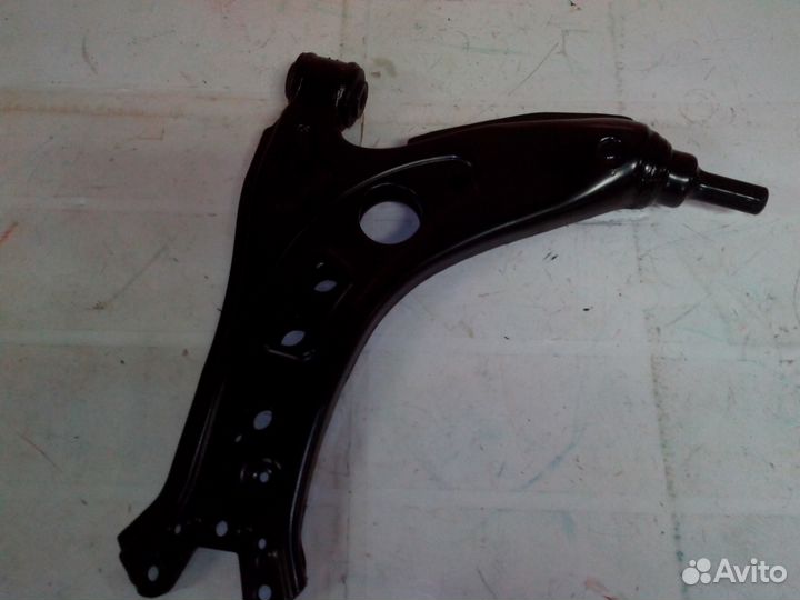 Рычаг Volkswagen Skoda Seat 6Q0407151L