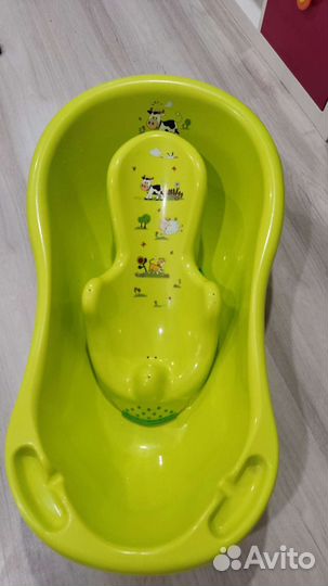 Ванночка для купания с горкой