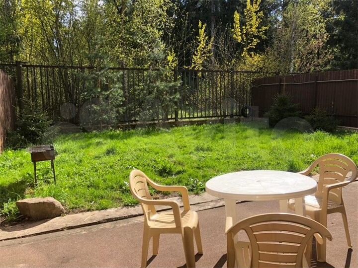 4-к. квартира, 119,4 м², 1/3 эт.