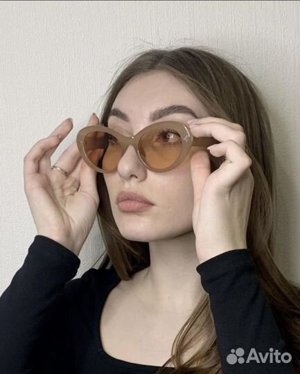 Очки солнцезащитные