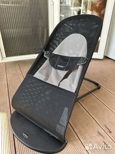 Шезлонг babybjorn с игрушкой оригинал