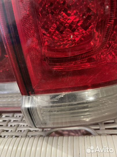 Фара задняя правая комплект LC200