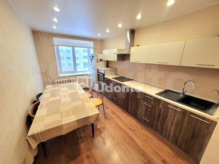 4-к. квартира, 98 м², 4/14 эт.