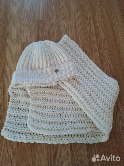 Комплект шапка и шарф белый