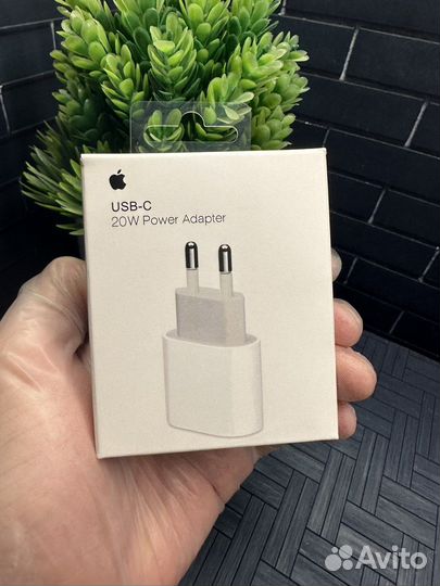 Зарядка на iPhone type c 20W LUX