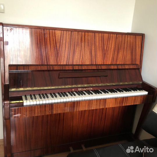 Пианино Беларусь в состоянии нового, красн. дерево