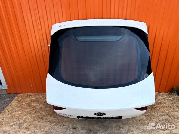 Крышка багажника Киа Стингер