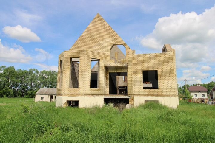 Дом 389 м² на участке 7 сот.