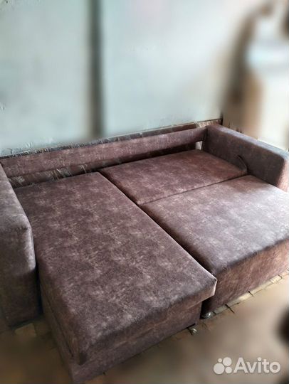 Диван угловой 