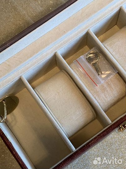 Футляр для часов