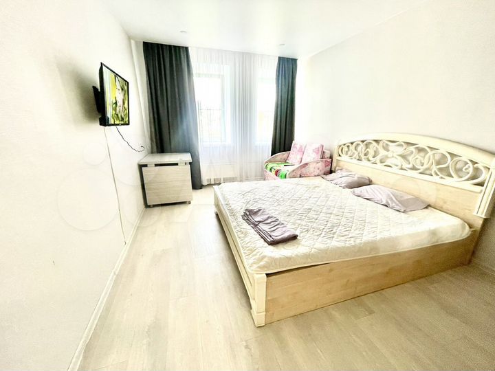 2-к. квартира, 71 м², 8/9 эт.