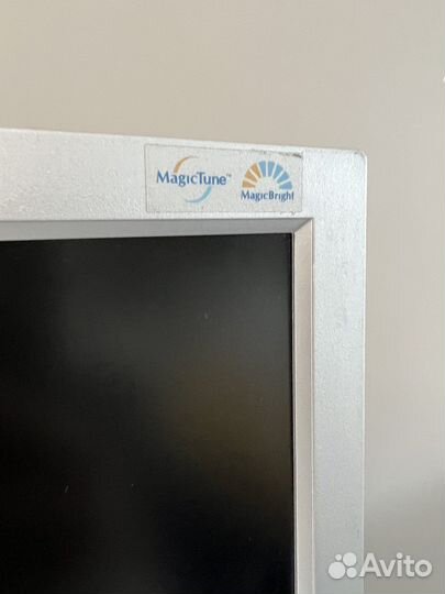 Монитор Samsung