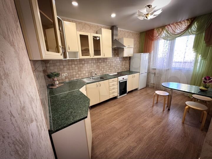 1-к. квартира, 50 м², 4/17 эт.