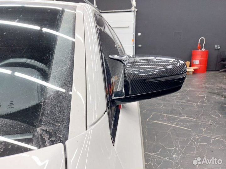 Крышки на зеркала стиль М5 F90 на BMW g30 Карбон
