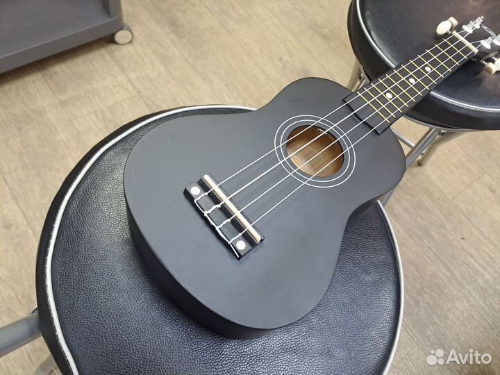 Укулеле сопрано чёрная матовая