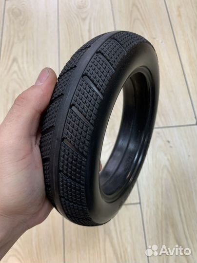 Передняя литая (бескамерная) покрышка Kugoo X1