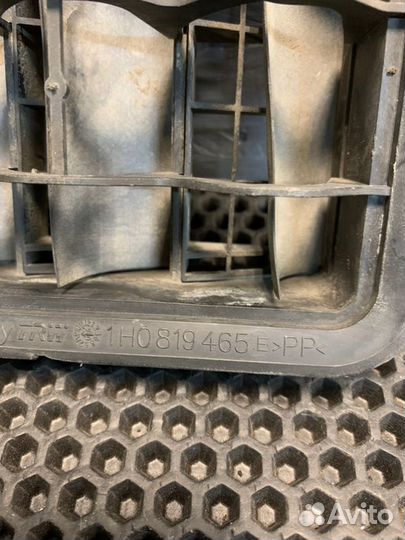 Решетка вентиляционная задняя правая Bentley