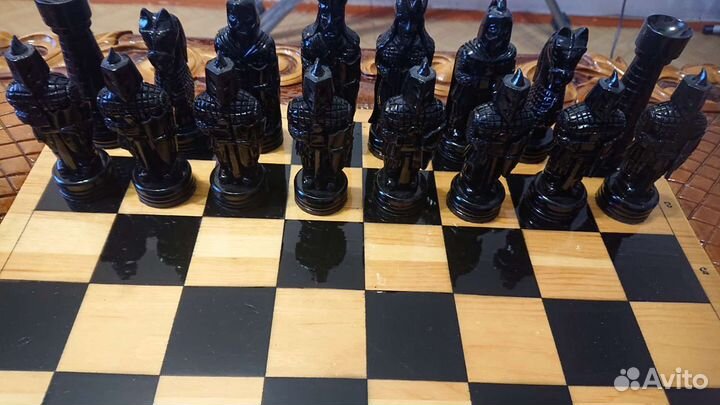 Шахматный столик