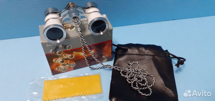 Театральный бинокль 