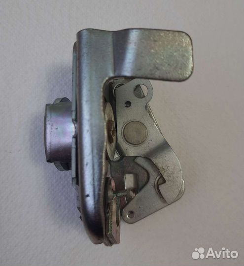 Замок задней правой двери 2106